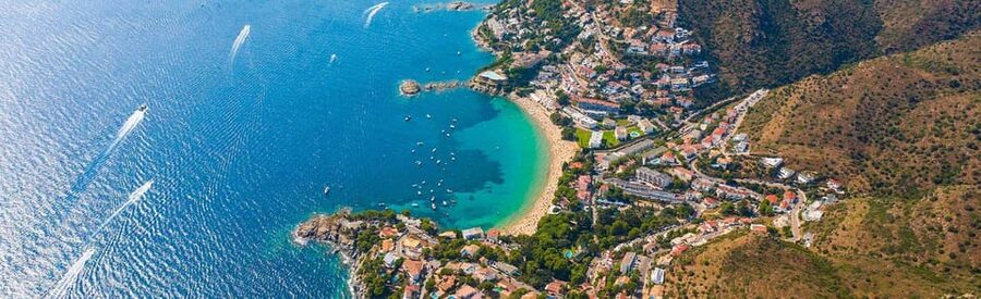 Cap Norfeu: Costa Brava Catamaran Trip with Underwater Views - Underwater viewing at 6 to 8 meters: what you actually see