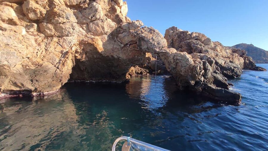 Cartagena: Guided boat tour of Cartagena and Algamecas Port - Touring the Port of Cartagena like an insider: arsenal, shipyards, and Santa Lucía