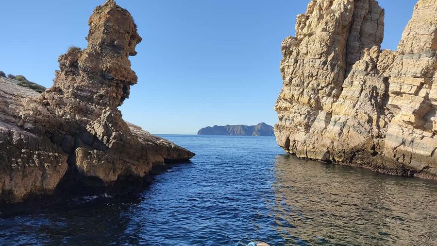 Cartagena: Guided boat tour to Isla de las Palomas - Price and Value for a 90-Minute Cartagena Harbor and Coast Tour