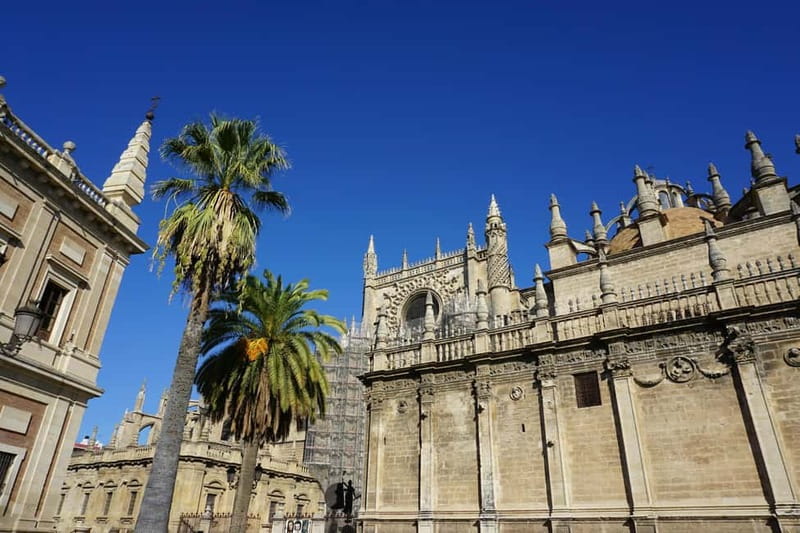 Cathedral and Giralda Entry Ticket with Audio Guide - Practical logistics that matter, meeting point, IDs, and timing