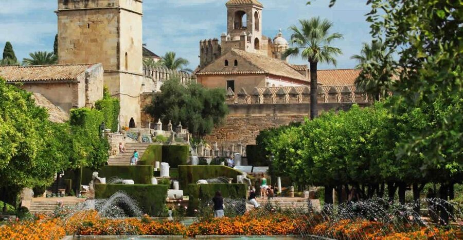 Cordoba: Alcazar of The Christian Monarchs Tickets and Tour - First Stop at the Red Umbrella Gate