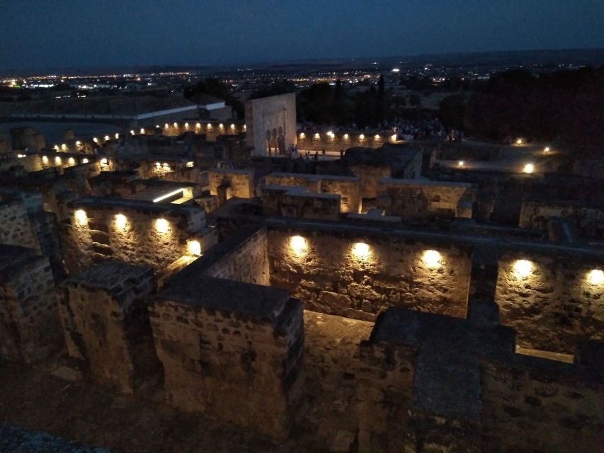 Córdoba: Guided Tour Medina Azahara at Dusk - Hearing your guide: Spanish narration and radio headsets