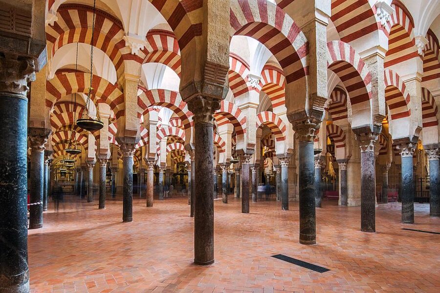 Córdoba Guided Tour of the Mosque, Jewish Quarter & Alcazar - The 4-hour loop: how the stops fit together