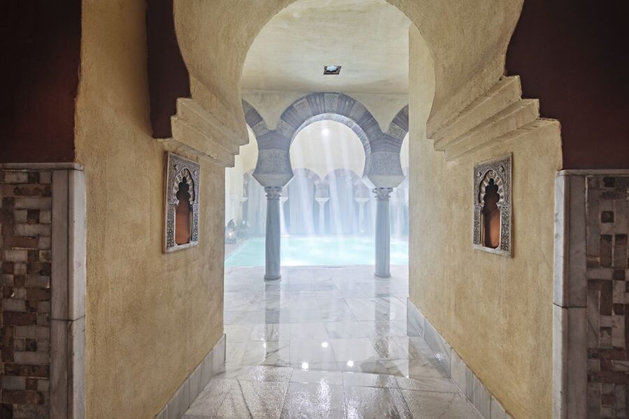 Córdoba: Hammam Al Ándalus Entry Ticket w/Optional Massage - What the optional massage really adds