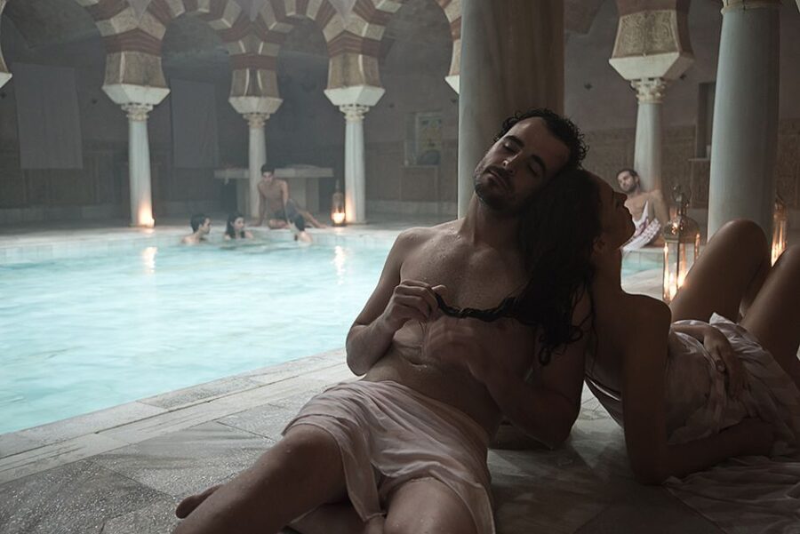 Córdoba: Hammam Al Ándalus Entry Ticket w/Optional Massage - Facilities and included comforts that make it easy