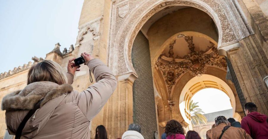 Cordoba: Jewish Quarter and Mosque-Cathedral Guided Tour - Starting Point Choices, and Why It Matters (Campo Santo or Los Enamorados)