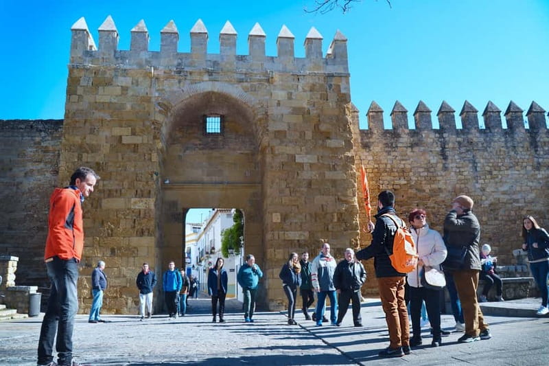 Córdoba: Jewish Quarter, Mosque, and Alcázar Tour - Jewish Quarter streets: Calleja de la Hoguera and the Maimónides moment