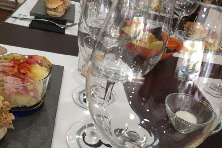 Córdoba: Local Wine Tasting Evening - Should You Book This Córdoba Wine Tasting Evening?
