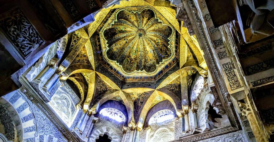 Córdoba: Mosque-Cathedral & Alcazar Guided Tour - Meeting point, timing, and the small rules that actually matter