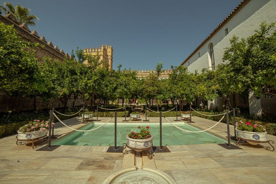 Córdoba: Mosque-Cathedral and Alcazar Tour - Alcázar of the Catholic Monarchs During Ongoing Restoration