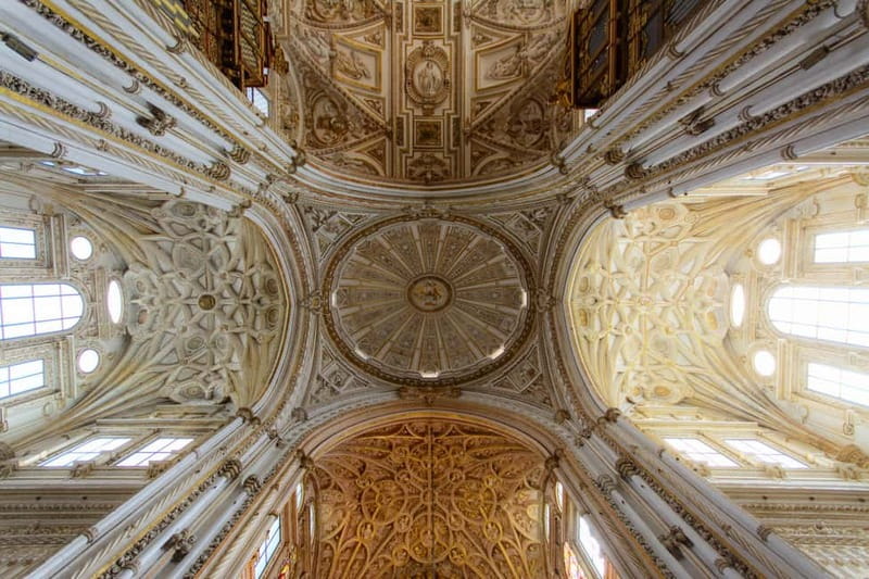 Córdoba: Mosque-Cathedral Guided Tour with Tickets Included - 1.5 hours inside: how to make the timing work for you