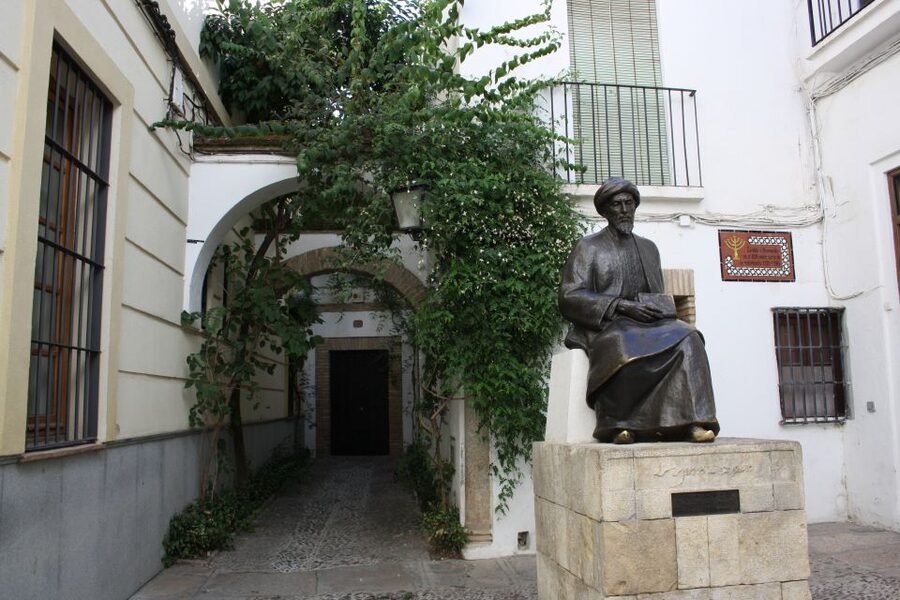 Córdoba: Mosque, Jewish Quarter and Alcázar 3-Hour Tour - If the Alcázar is closed: Baths of the Caliphate and the Old Palace Quarter