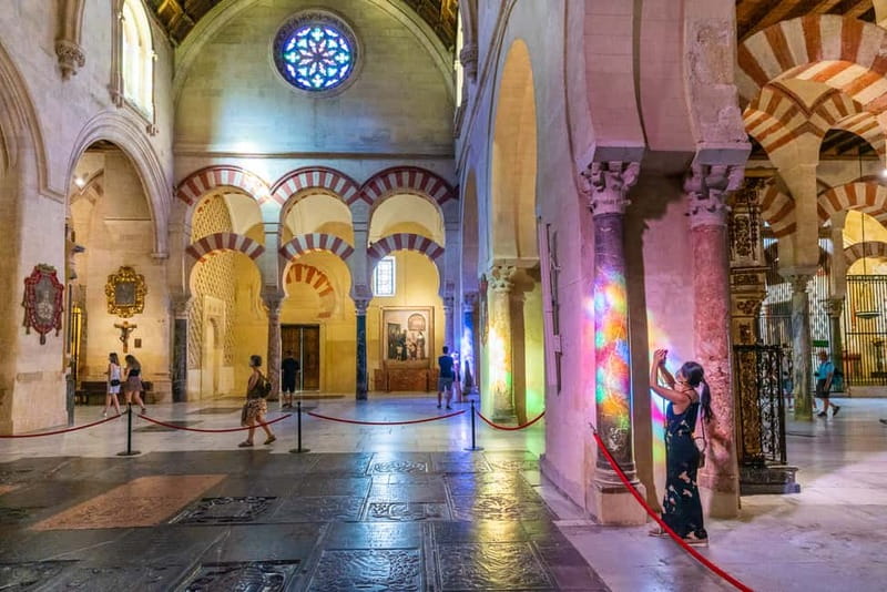 Córdoba: Mosque, Jewish Quarter & Tour with Ticket - Zoco, Plaza Stops, and Photo Rhythm in 2.5 Hours