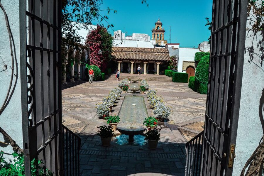 Cordoba: Patios and Viana Palace Tour - FAQ