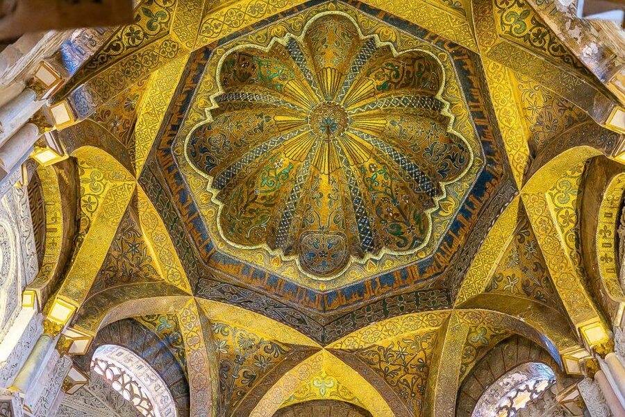 Córdoba: Skip-the-Ticket-Line Mosque-Cathedral Guided Tour - What to wear and bring so you do not get stopped