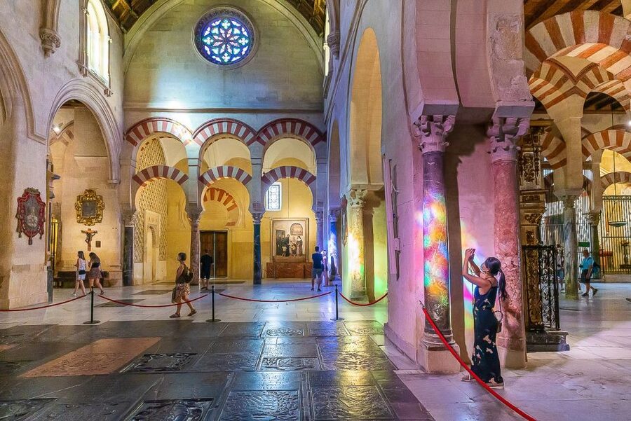 Córdoba: Skip-the-Ticket-Line Mosque-Cathedral Guided Tour - Shared vs private tour: how group size affects your flexibility