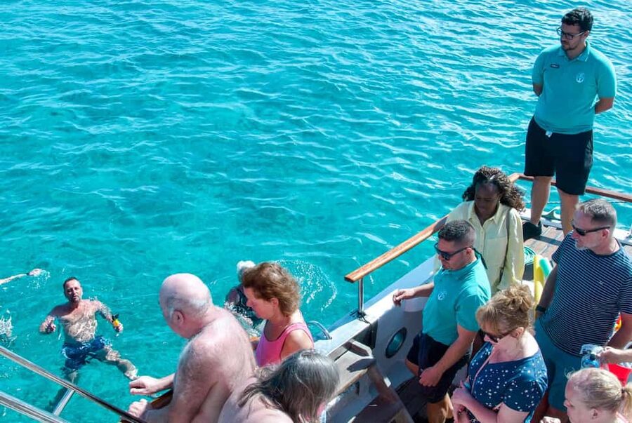 Corralejo: Snorkeling on Lobos Island & Return Ferry Ticket - Mini cruise to El Puertito: a small ride with big payoff