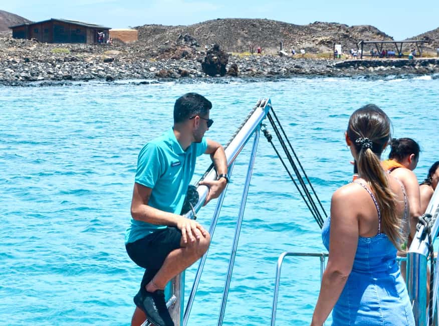 Corralejo: Snorkeling on Lobos Island & Return Ferry Ticket - Isla de Lobos free time: choose beaches or go for the climbs