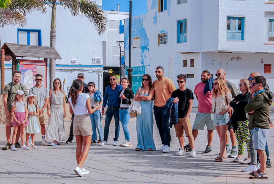 Corralejo: Walking tour with tastings of local products - Should You Book Corralejo Walking Tour With Tastings?