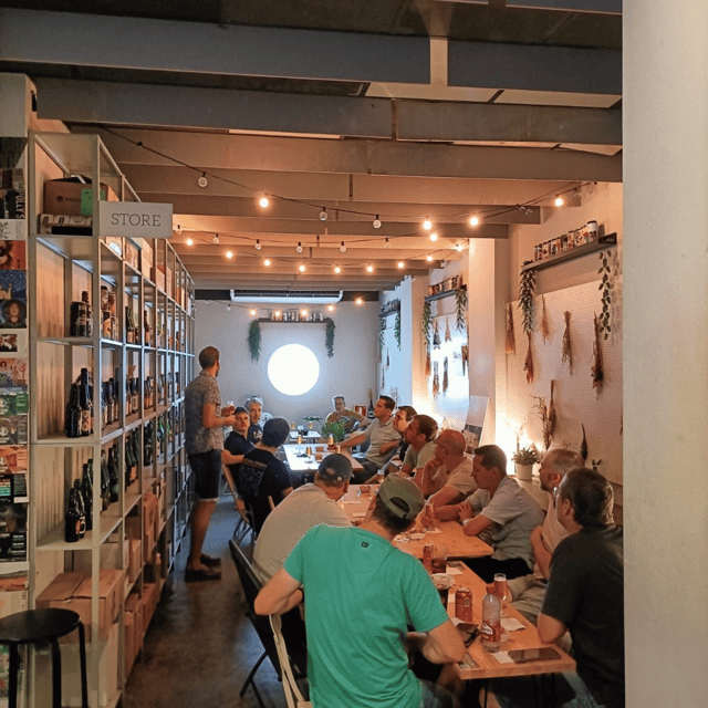 Craft Beer Tasting and tapas in Valencia - Price and value: why €26 for 4 beers and 4 tapas is a fair deal