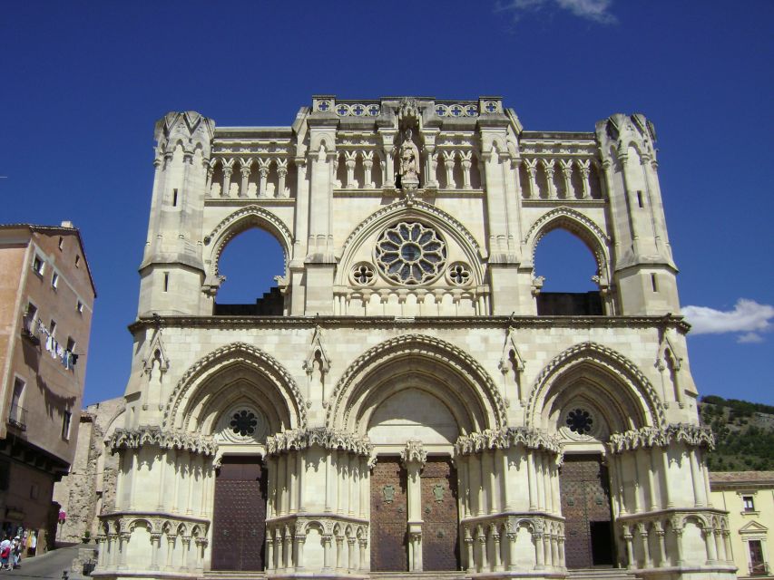 Cuenca: Medieval Old Town - Starting near Cuenca City Hall: getting your bearings fast