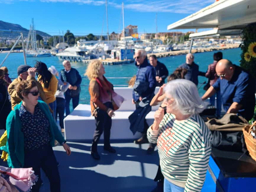 Denia: Cova tallada Catamaran Trip w/ Mussel Tasting & Wine - Mussel Tasting and White Wine: Simple, Included, and Actually a Meal Moment