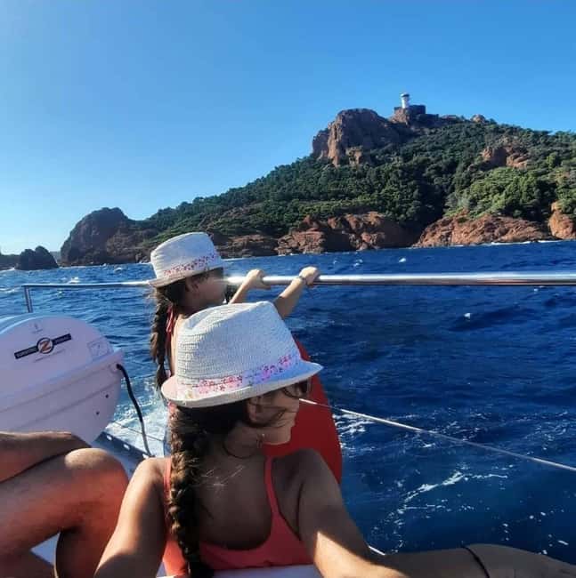 Denia: Cova tallada Catamaran Trip w/ Mussel Tasting & Wine - Sliding Through the Natural Marine Reserve Waters