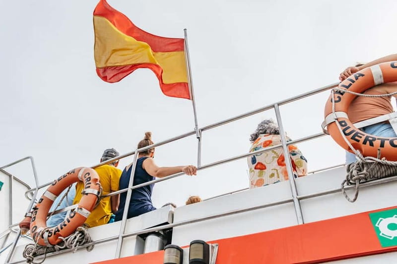 Desde Corralejo: Lobos Island Ferry with Optional Transfer - Hiking to the Lighthouse, Lagoons, and Beach Stops