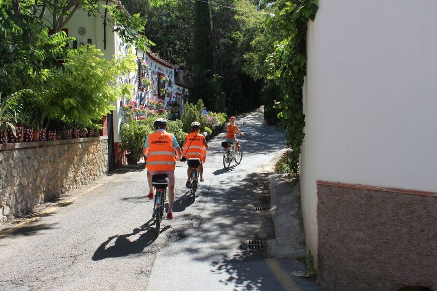 Electric Bike Tour with 2 Options to Explore Granada - Choosing the Right Route: Albaycin, Sacromonte, XL, Forest, and Sunset