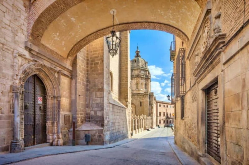 English Tour Toledo Complete with Patio-Palace House ⭐⭐⭐⭐⭐ - Church of Santo Tomé and the Christian Thread