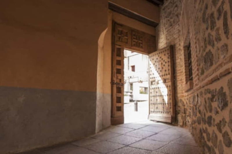 English Tour Toledo Complete with Patio-Palace House ⭐⭐⭐⭐⭐ - The Jewish Quarter and Monumental Legacies
