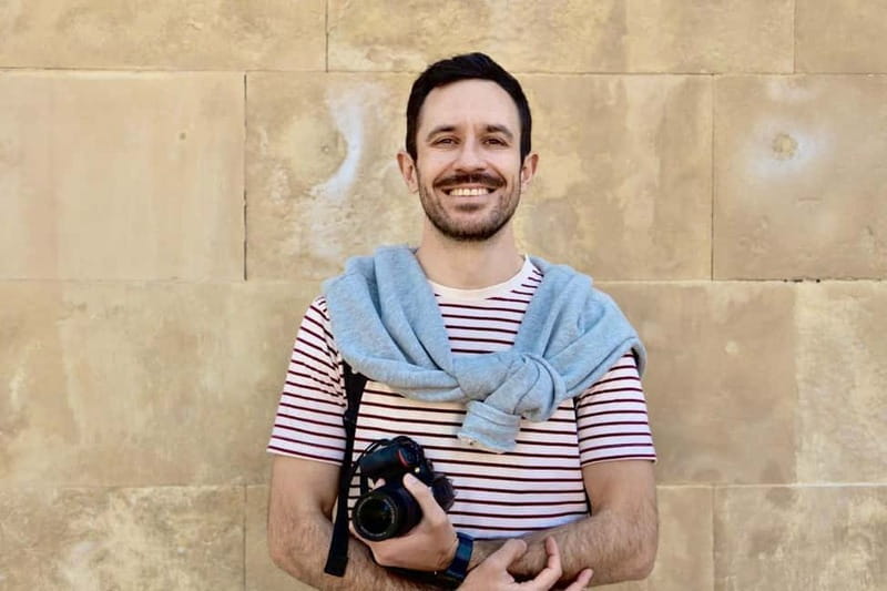Explore Madrid by bike taking photos with Benja - Stop 5: Museo del Prado area without getting stuck