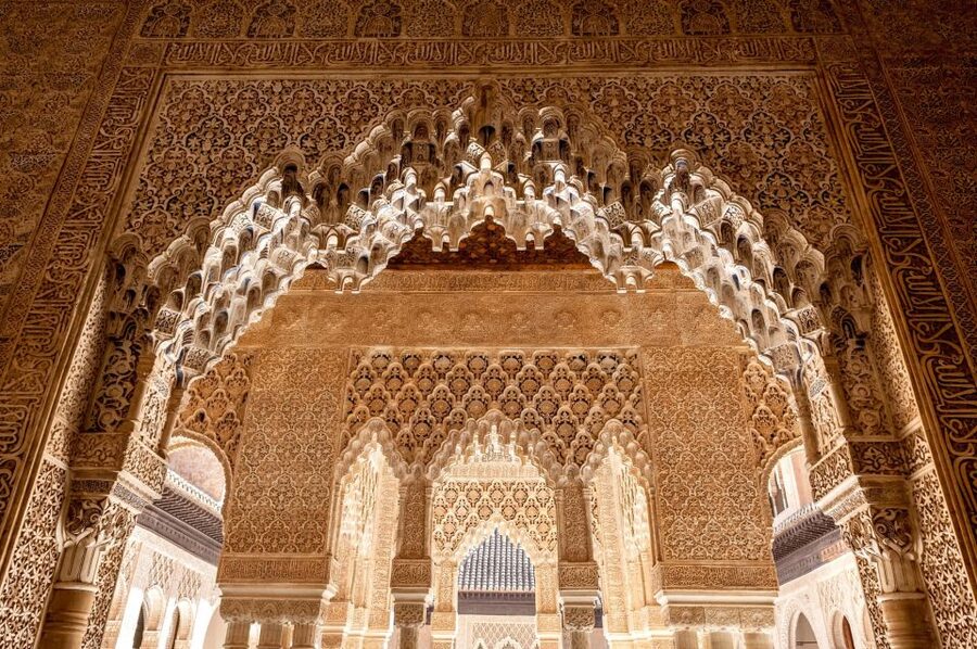 Fast-Track Alhambra & Nasrid Palaces Guided Tour - Why the Alhambra fast-track circuit feels like good value