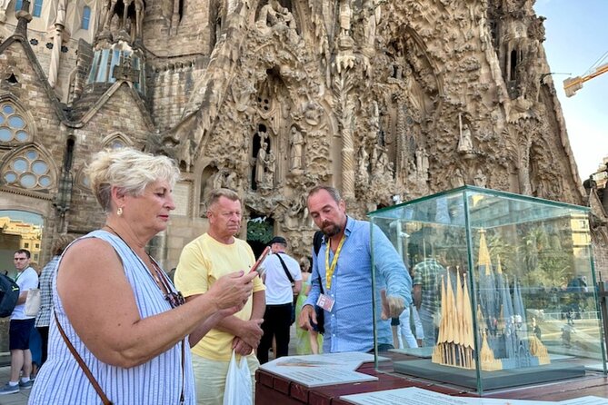 Fast Track Sagrada Familia Guided Tour - Why fast-track Sagrada Familia is worth paying for