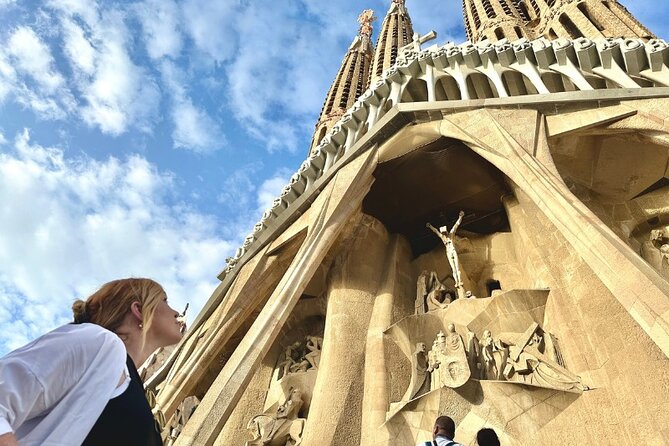 Fast Track Sagrada Familia Guided Tour - Exterior façades: where the details start to make sense