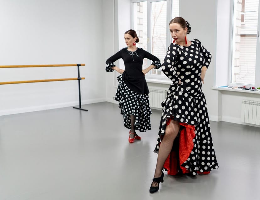 Flamenco Dance Lesson: 60-Minute Class in Seville - Finding C/Castellar 52A and Settling Into the Courtyard Studio