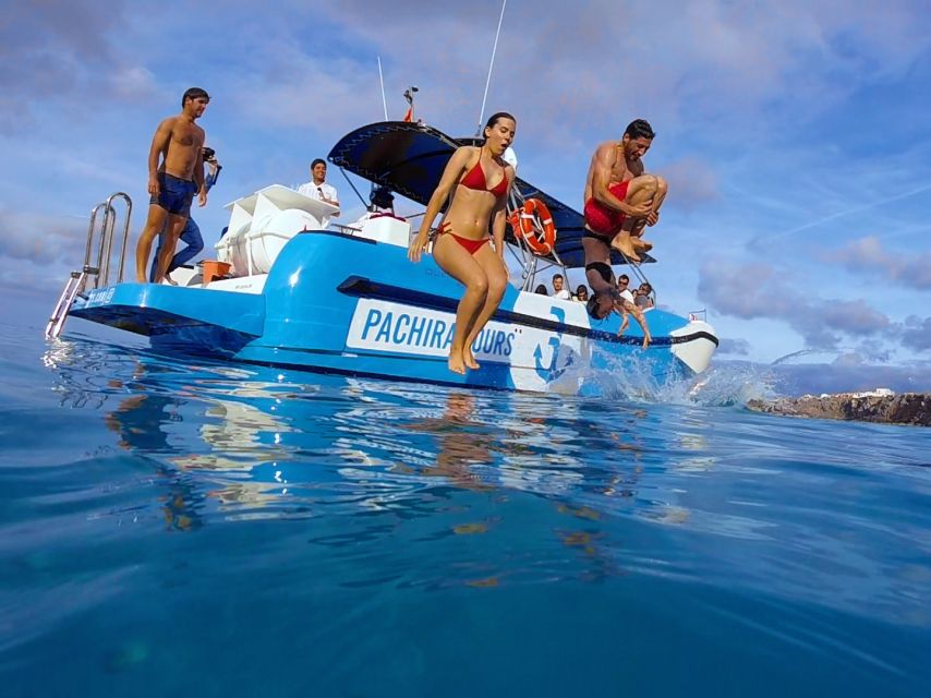 Fornells: 3-Hour Boat Tour Along Menorcan Coast - East route: unspoiled beaches and caves between rocks