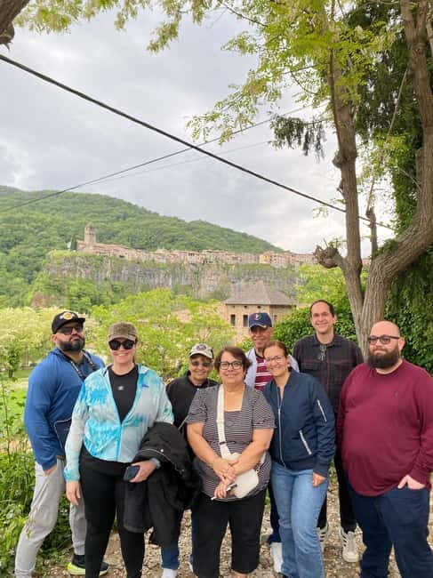 From Barcelona: Girona, Besalú & Medieval Villages Day Trip - Meeting at Pg. de Gràcia and the ride into Catalonia