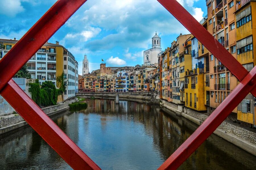 From Barcelona: Girona Full day tour - Getting From Barcelona Nord To Girona: The Coach Ride Sets the Pace