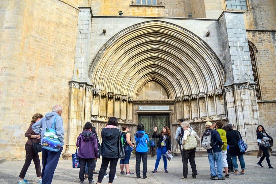 From Barcelona: Girona Full day tour - Sant Pere de Galligants: Monastery Time and Roman Echoes