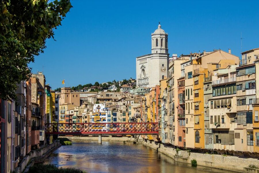 From Barcelona: Girona Full day tour - Banys Àrabs: When Girona Changes Mood