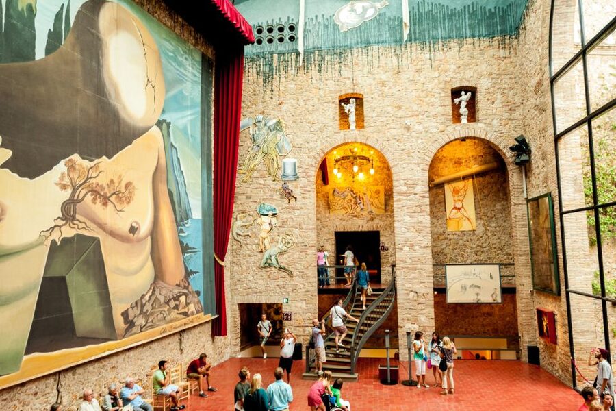 From Barcelona: Girona Guided Tour & Dalí Museum in Figueres - Making the most of about an hour inside Dalí
