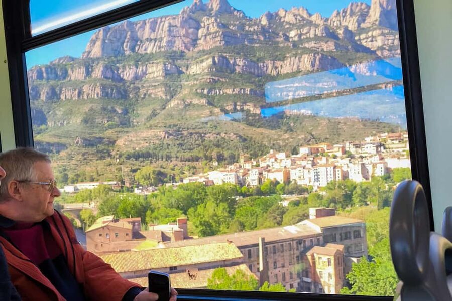 From Barcelona: Montserrat by Train, Cable Car and Cogwheel - Meeting in Barcelona and Getting Up the Mountain Smoothly