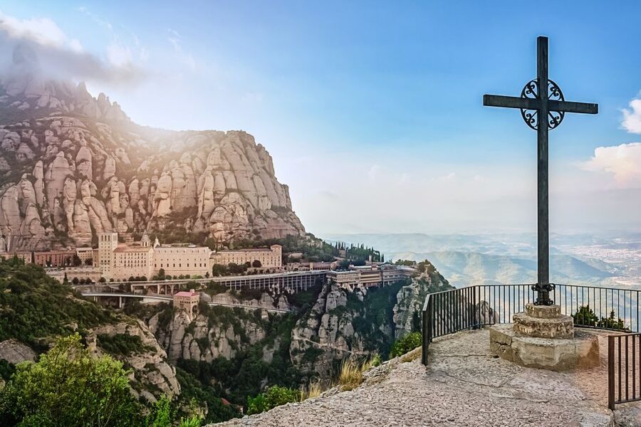 From Barcelona: Montserrat Day Trip with Optional Tickets - Why Montserrat is a perfect break from Barcelona