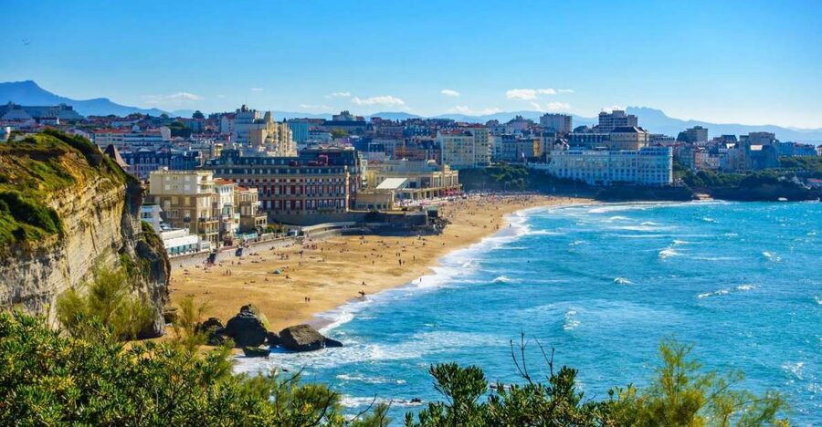 From Bilbao: Biarritz, Saint Jean de Luz, San Sebastian Tour - Biarritz: Beach of Kings, Old Port Views, and a Short Guided Stroll