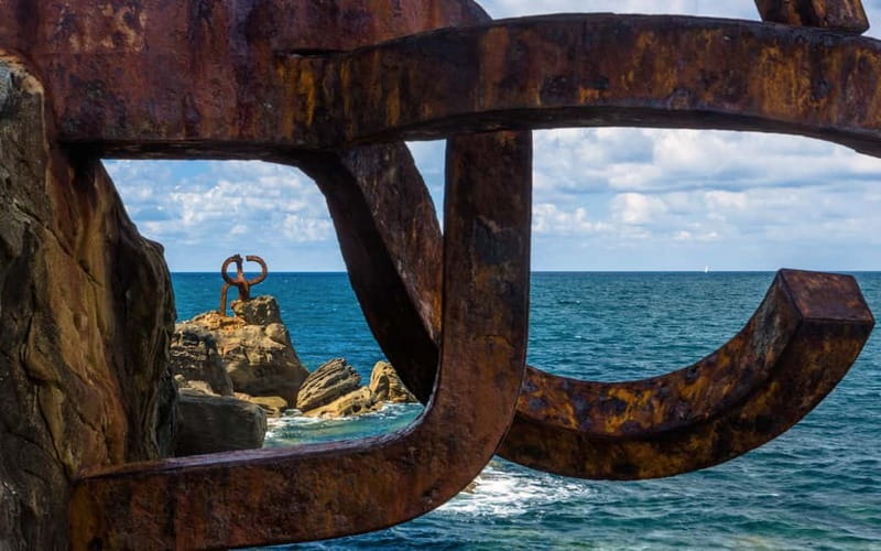 From Bilbao: Excursion to San Sebastián, Hondarribia, Hendaye, and Getaria - The Zumaya and Zarautz Viewpoints: Using the Bus Window Well