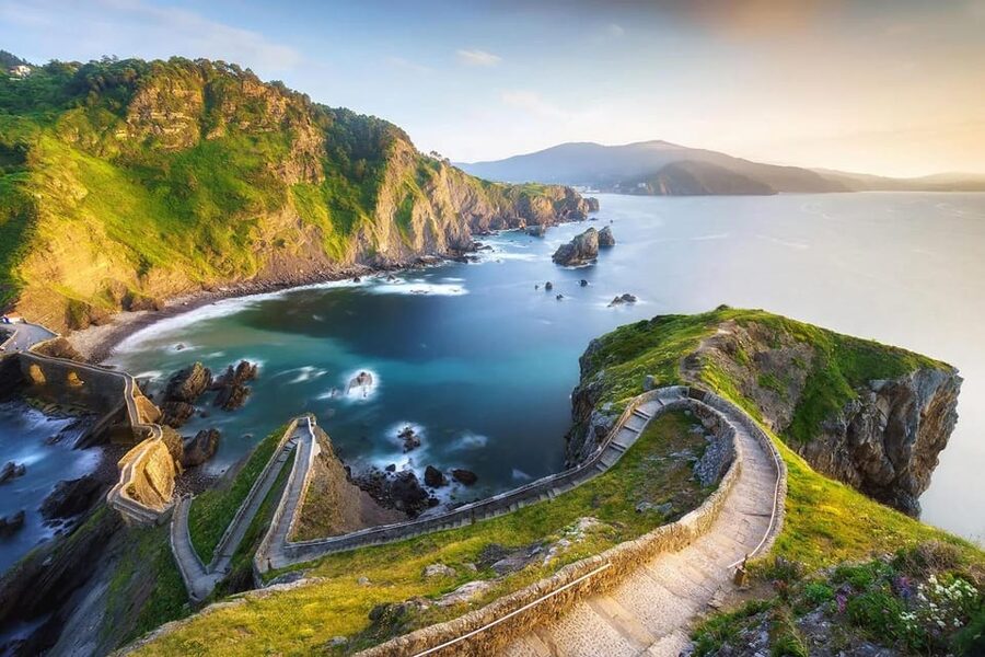 From Bilbao: Gaztelugatxe, Bermeo and Gernika Day Trip - The simple plan: how this day trip runs from Bilbao