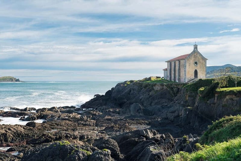 From Bilbao: Gaztelugatxe, Mundaka, and Guernica Tour - Gernika: Tree of Gernika, air shelters, and why this visit matters
