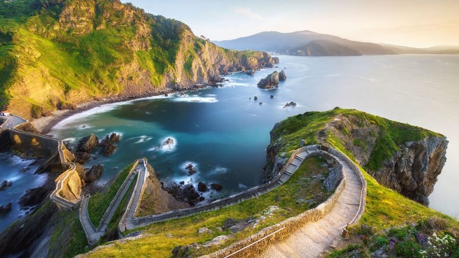 From Bilbao: Gaztelugatxe with Access, Bermeo and Gernika - San Juan de Gaztelugatxe: the coast viewpoint that feels like Dragonstone