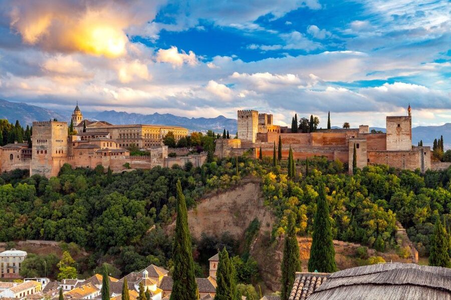 From Costa del Sol: Granada, Alhambra + Nasrid Palaces Tour - Key points worth knowing before you go